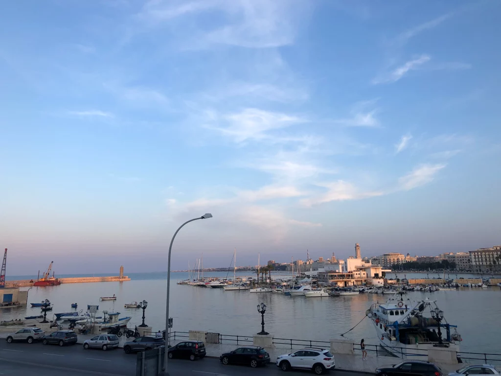 Bari - Le port - Représente.org
