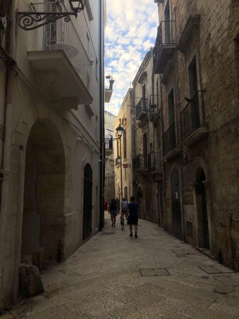 Italie bas-carbone - Bari - Ruelle de la vieille ville - Représente.org