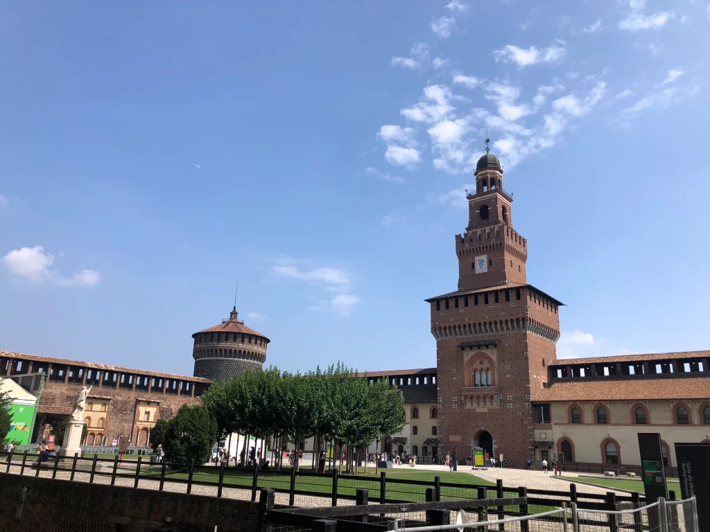 Milan - Château - Représente.org